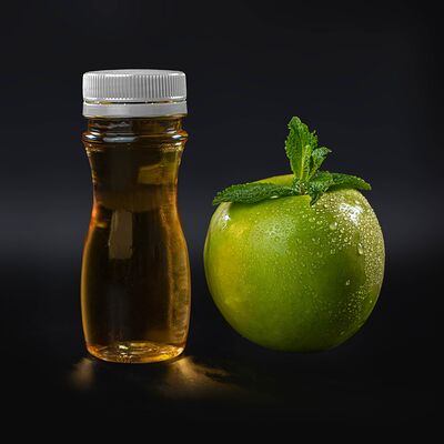 Яблочный свежевыжатый сок в Очаг по цене 600 ₽