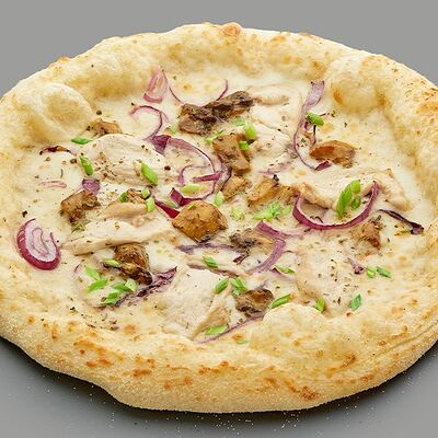 Пицца с цыпленком и белыми грибами в Kartel food по цене 642 ₽
