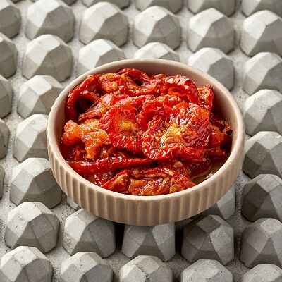 Фирменные вяленые томаты в KITCHEN по цене 590 ₽