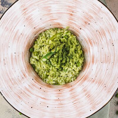 Ризотто со спаржей и пастой из шпината в Jesstaurant по цене 750 ₽