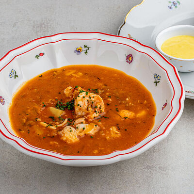 Средиземноморский суп с морепродуктами в Nomad по цене 1480 ₽