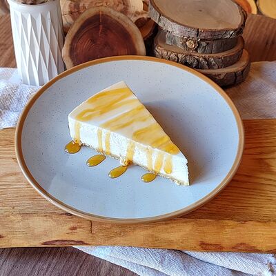 Чизкейк карамельный в Про Булки кафе-пекарня по цене 195 ₽