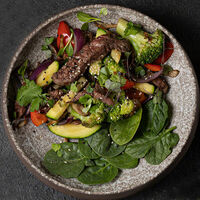 Доставка Теплый салат с говядиной и устричным соусом в Library