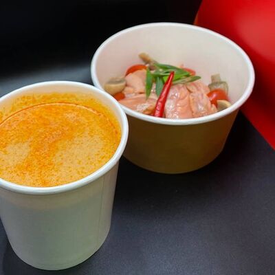 Том ям с лососем в Hiro суши-бар по цене 724 ₽