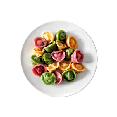 Пельмени куринные (цветные) в Pro чебуреки по цене 370 ₽