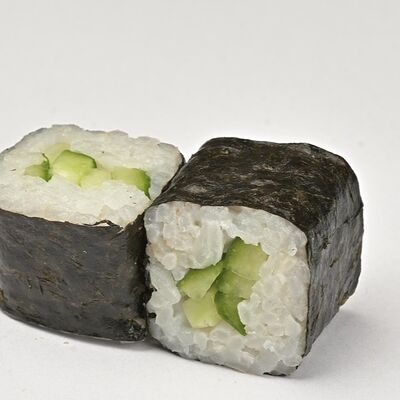 Классика огурец в Вьюнов ролл по цене 200 ₽