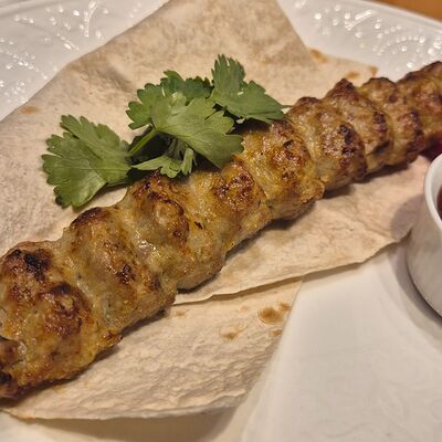 Люля-кебаб из курицы в Vladbeef Bar по цене 550 ₽