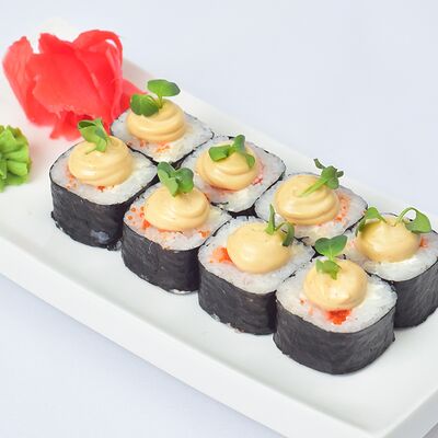 Ролл с крабом, сыром и соусом спайси в Самое популярное кафе по цене 439