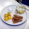 Маринованная в банке сельдь с отварным картофелем и сливочным хреном в Brasserie Lambic по цене 670