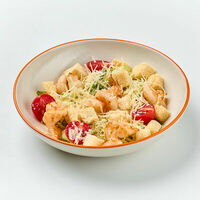 Цезарь с креветками в 7:35 Заря & KitaEast