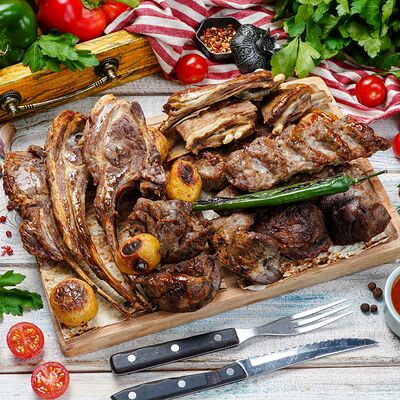 Мясное ассорти из ягнёнка в Ананури по цене 6300 ₽