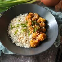 Куриные байтсы по-азиатски в Грузинская кухня Чаме-Чаме