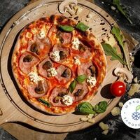 Замороженная пицца Монтанара в Petruccio Pizza & Pasta