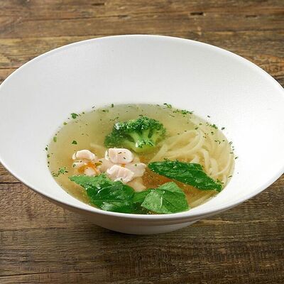 Суп Лапша куриная в Кавказский аппетит по цене 360 ₽