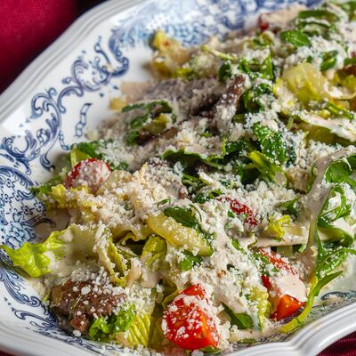 Салат с говядиной в Шари Вари Чайхана по цене 850 ₽