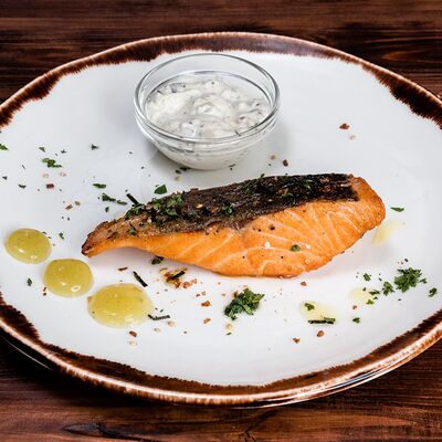 Филе форели на углях в Трактир Колесо по цене 1012 ₽