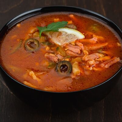 Суп Солянка в Вкусно и Быстро по цене 639 ₽