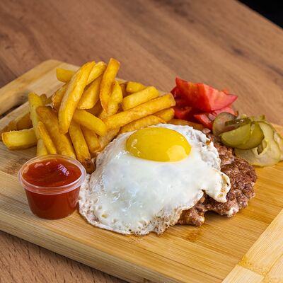 Ужин лесоруба с бифштексом и фри в BAD & BOY BURGER по цене 680 ₽