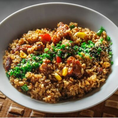Жареный рис с курицей в Кухня Ли по цене 720 ₽