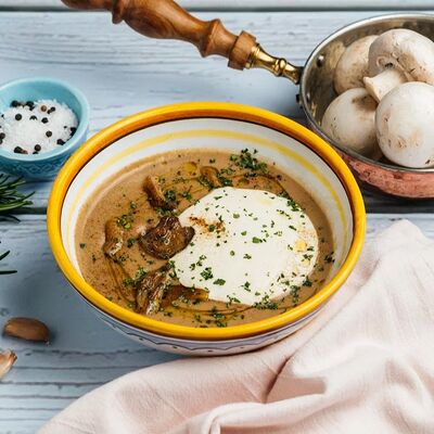 Грибной крем-суп в Lucia osteria по цене 580 ₽