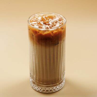 Холодный кофе Латте с халвой в Бабуля по цене 430 ₽