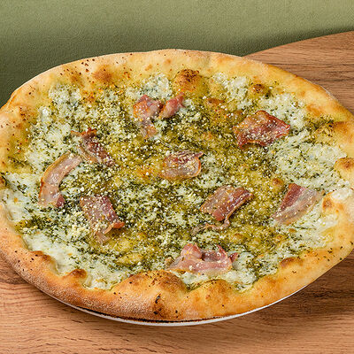 Фокачча с беконом в iL Патио по цене 545 ₽