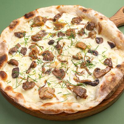 Пицца Лесные грибы в Osteria Mario по цене 870 ₽