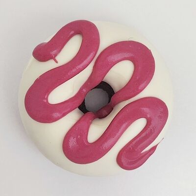 Протеиновый пончик ягода в Revolution food по цене 189 ₽