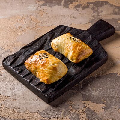 Самса с сыром, мятой и базиликом в Дюшес по цене 340