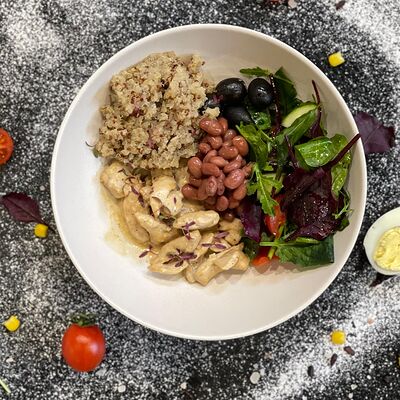 С курицей в Cake bakery по цене 565 ₽