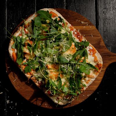 Римская пицца креветка с артишоком в Крафтер по цене 1000 ₽