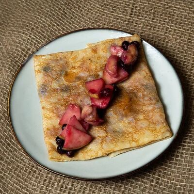 Блин с Фруктами и чёрной Смородинойв ПЕЛЬМЕНИН по цене 290 ₽