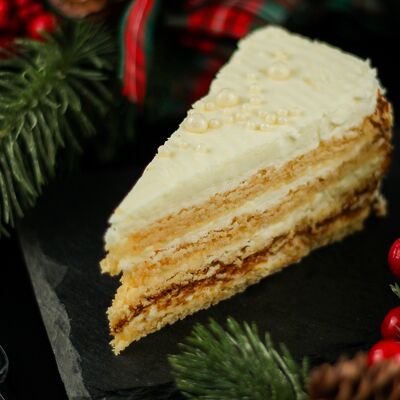 Торт Молочная девочка в праздничной коробке в Пекарня Буханка по цене 2590 ₽