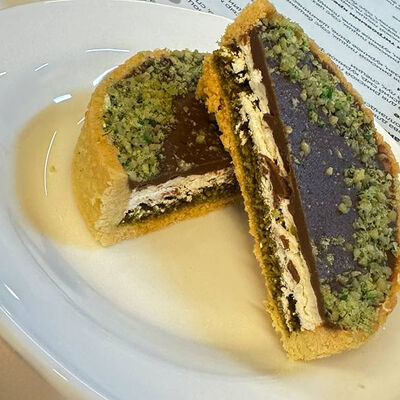 Тарталетка Дубайскиая в Рент кафе по цене 420 ₽