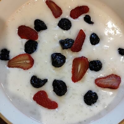 Каша рисовая с цукатами в Поль Бейкери по цене 300 ₽