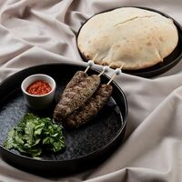 Люля-кебаб из ягненка с домашней аджикой в Hamster