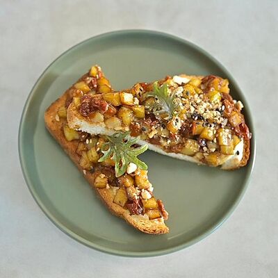 Брускетта с баклажанами и страчателлой в Bucho по цене 450 ₽