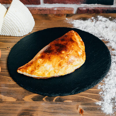 Хачапури с курицей в Шардени по цене 400 ₽