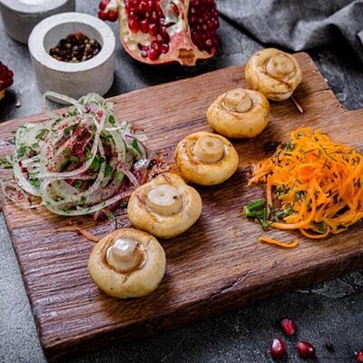 Шампиньоны на углях в Buta по цене 390 ₽