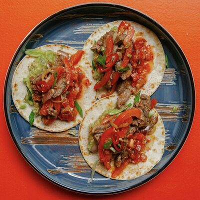 Тако с говядиной в Mexo Food Bar по цене 680 ₽