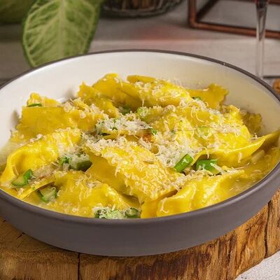 Равиоли с креветкой и судаком в Потроха по цене 759