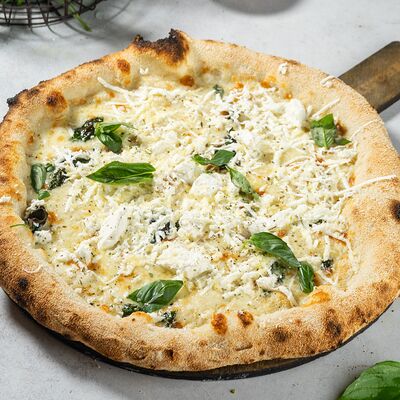 Пицца Сырная в Рестомаркет Китчен по цене 490 ₽