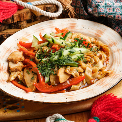 Я - Цуйван с курицей в Брат Бурят по цене 720 ₽