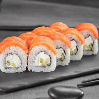 Ролл Филадельфия лайт сяке в Суши Мастер