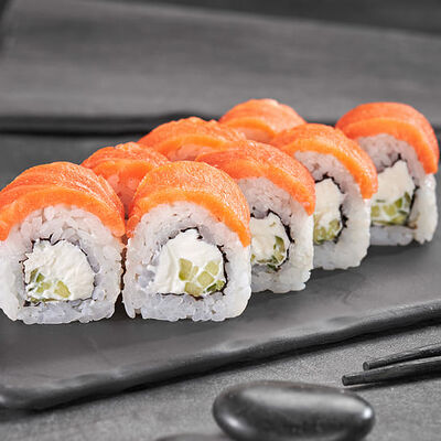 Ролл Филадельфия лайт сяке в Суши Мастер по цене 479 ₽