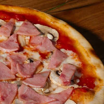 Ветчина-грибы (25 см) в Cream Soda по цене 730 ₽