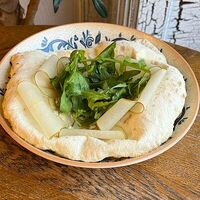 Пита с горгонзолой, грушей и мёдом в Gritaly