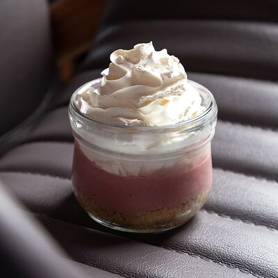 Малиновый крамбл в Мунк по цене 650 ₽