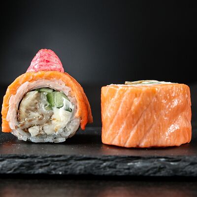 Домбай ролл запеченныйв Loca Pizza по цене 900 ₽