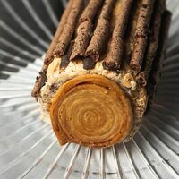 Ореховый бисквит с масляным кремом в Опера